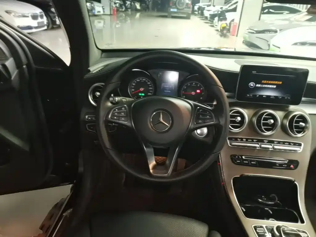 Mercedes-Benz GLC — миниатюра 11