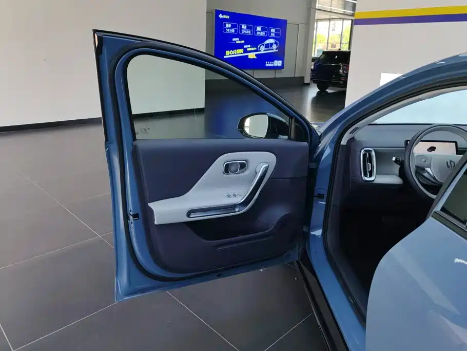 Leapmotor Leapmotor B01 — миниатюра 7