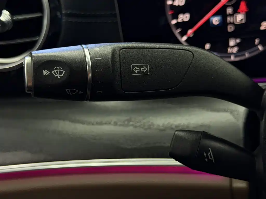 Mercedes-Benz E-Class — миниатюра 22