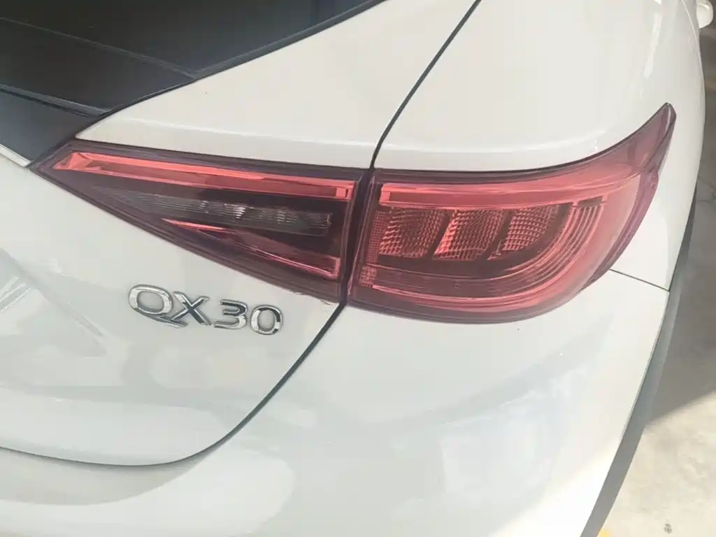 Infiniti QX30 — миниатюра 8