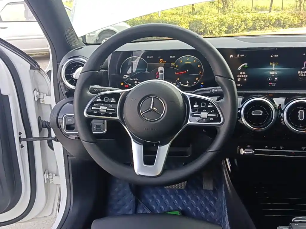 Mercedes-Benz A-Class (Import) — миниатюра 11