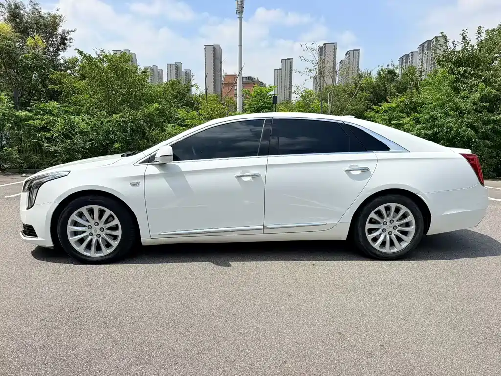 Cadillac XTS — миниатюра 8