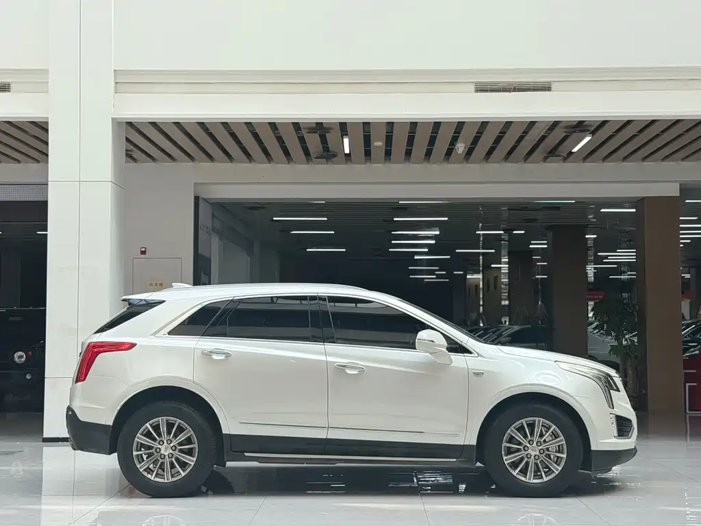 Cadillac XT5 — миниатюра 4