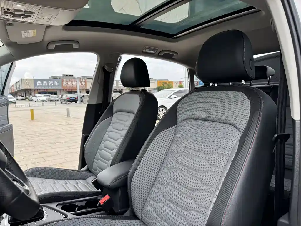 Volkswagen Tiguan X — миниатюра 14