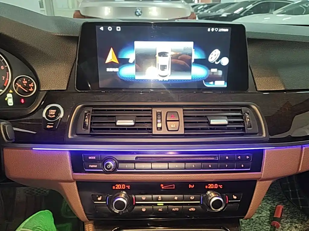 BMW 5 Series — миниатюра 13