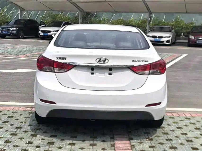 Hyundai Elantra Langdong — миниатюра 5