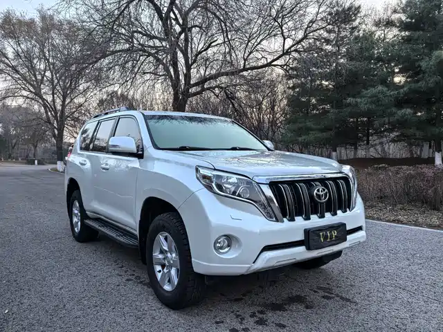 TOYOTA PRADO 2017