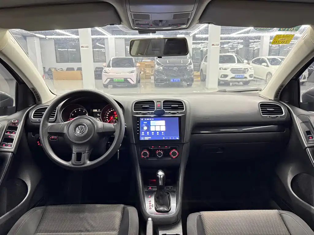 Volkswagen Golf — миниатюра 9