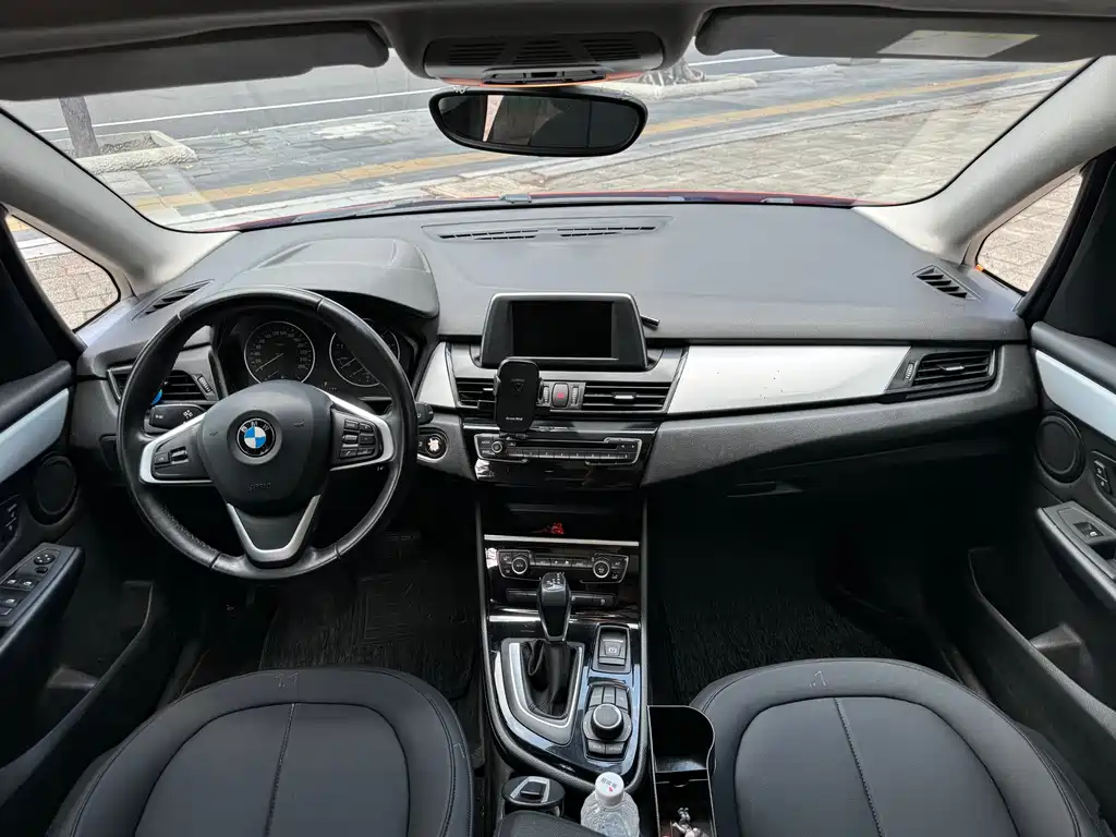 BMW 2 Series Active Tourer — миниатюра 7
