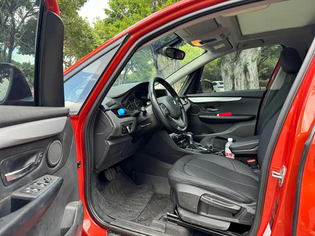 BMW 2 Series Active Tourer — миниатюра 8