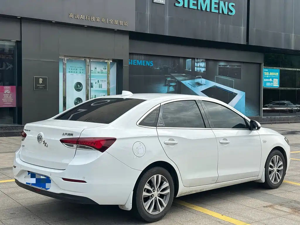 Buick Excelle — миниатюра 9