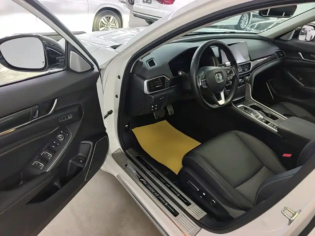 Honda Accord — миниатюра 16