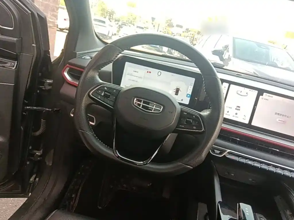 Geely Binyue — миниатюра 11