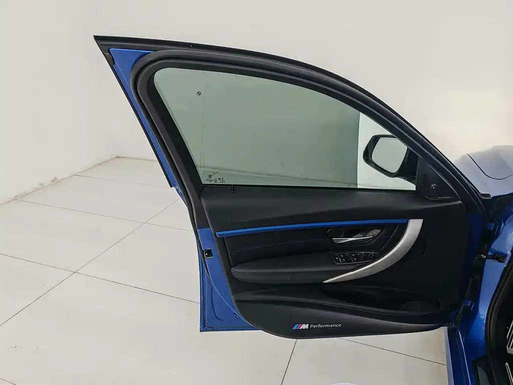 BMW 3 Series — миниатюра 14