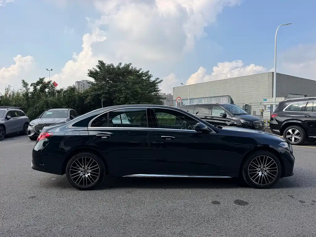 Mercedes-Benz C-Class — миниатюра 9