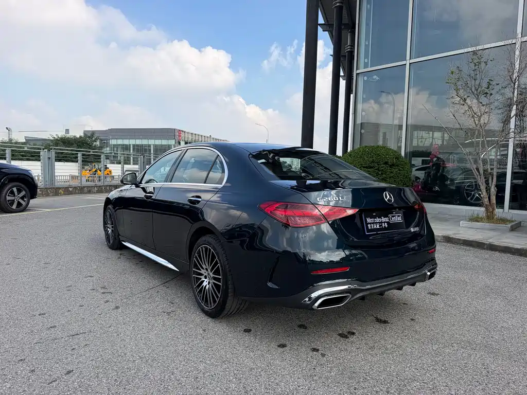 Mercedes-Benz C-Class — миниатюра 11