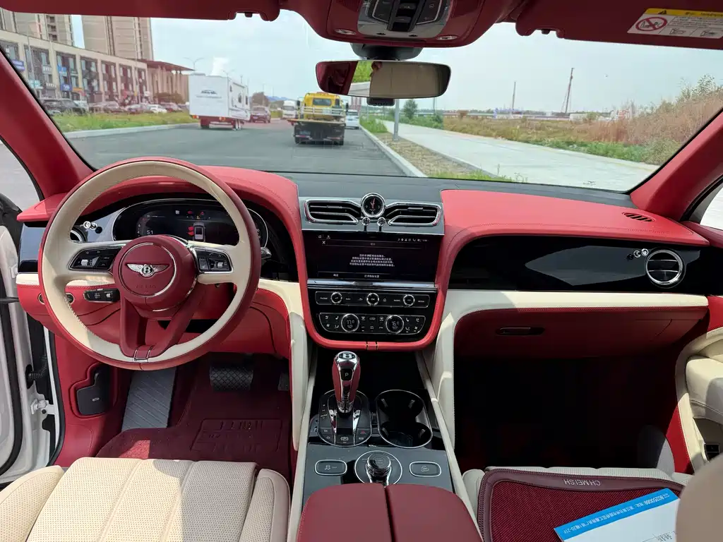 Bentley Bentayga 2024 4.0T V8
