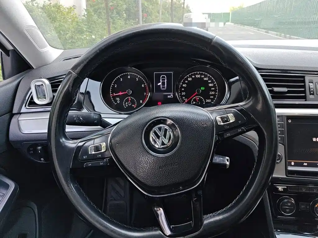 Volkswagen Lamando — миниатюра 3