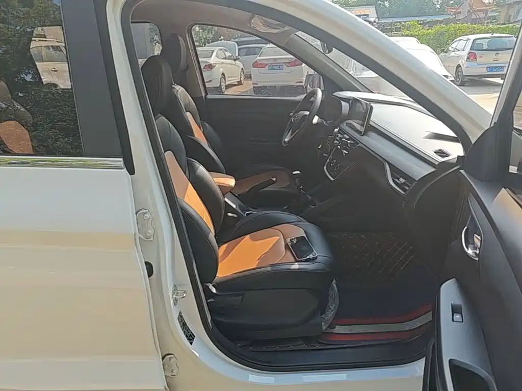 Wuling Hongguang S3 — миниатюра 25