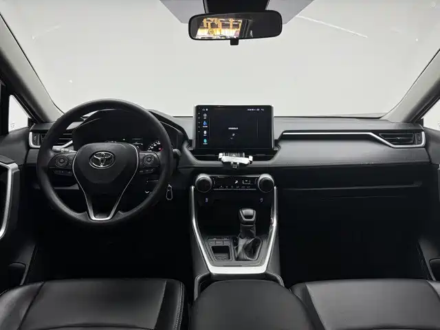Toyota RAV4 — миниатюра 5