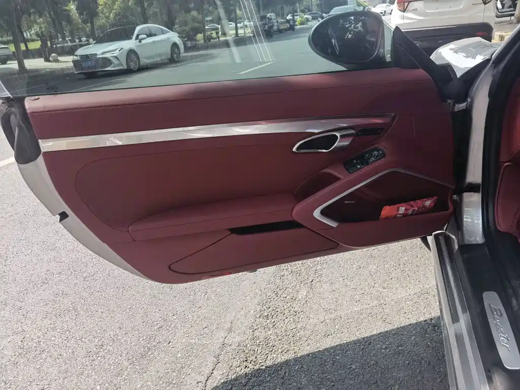 Porsche 718 — миниатюра 2