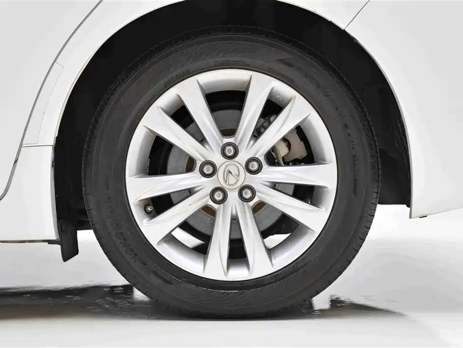 Lexus CT — миниатюра 24