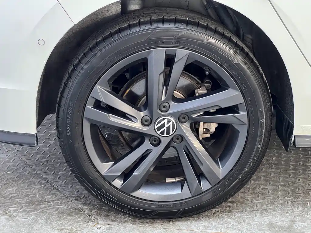 Volkswagen Golf — миниатюра 23