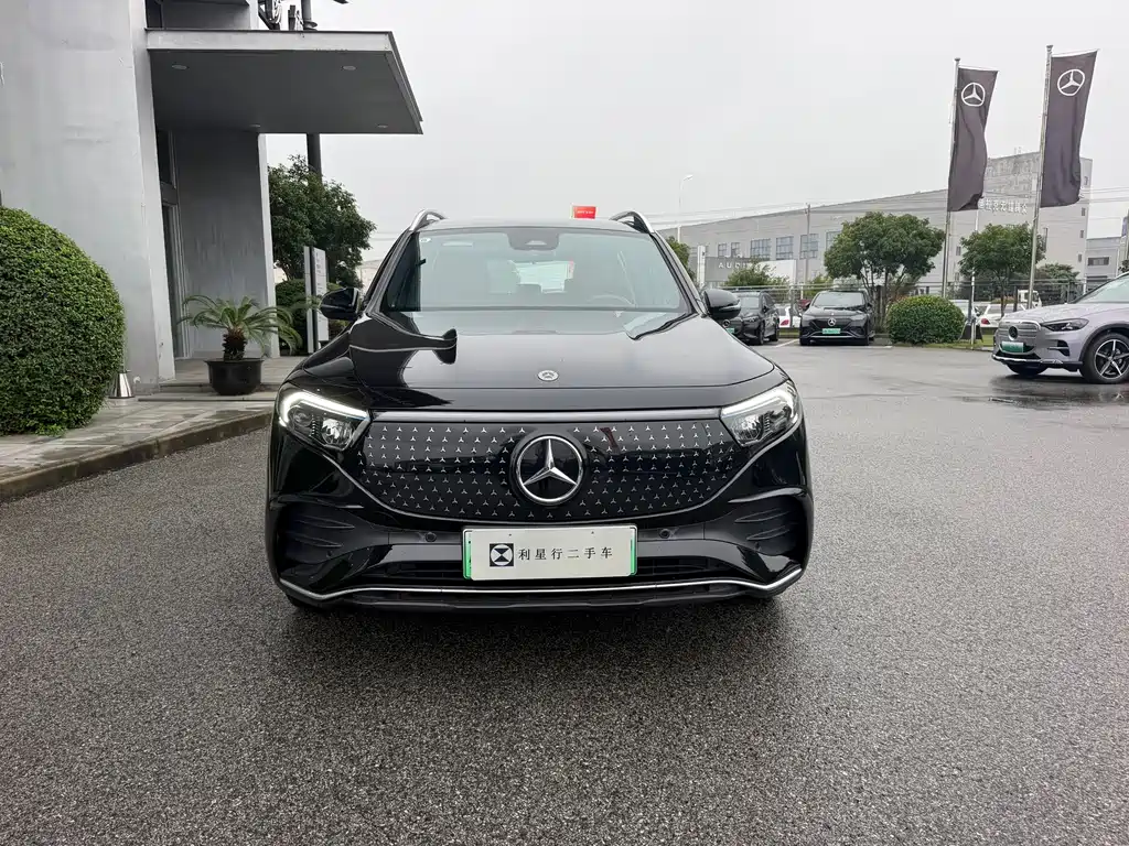 Mercedes-Benz EQB — миниатюра 2