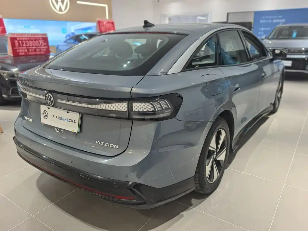 VOLKSWAGEN ID.7 VIZZION