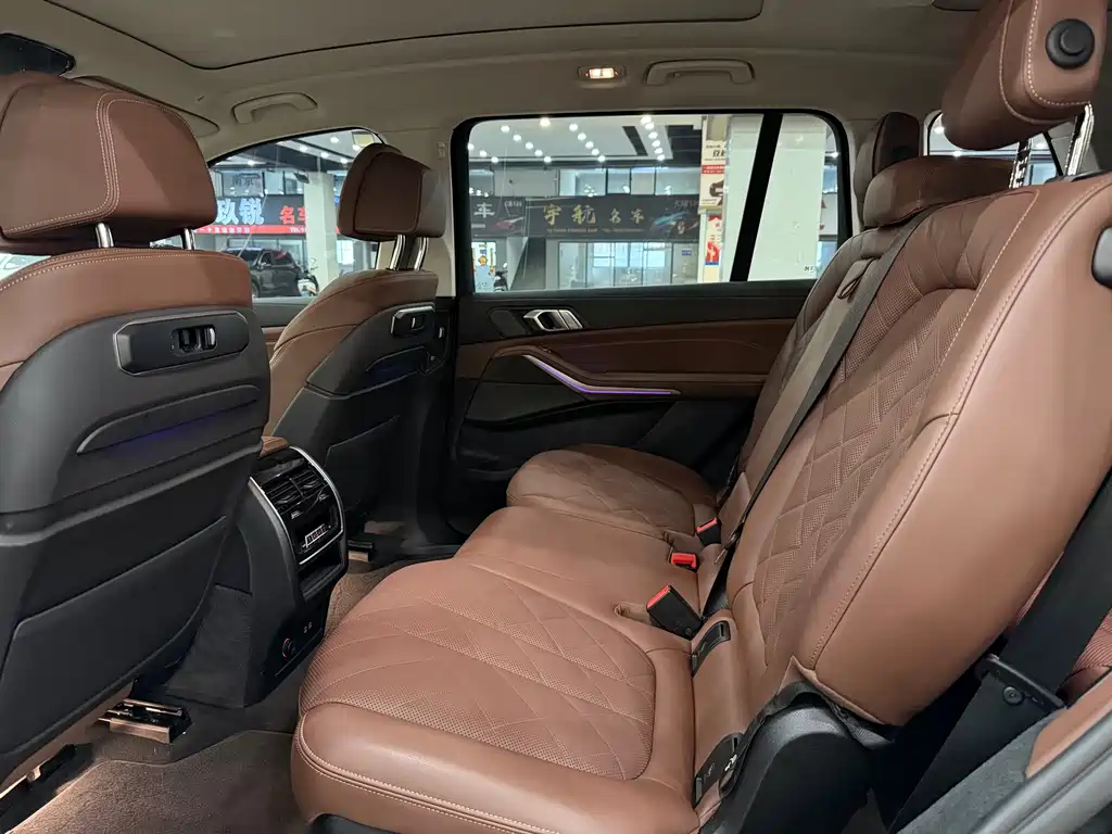 BMW X7 — миниатюра 4