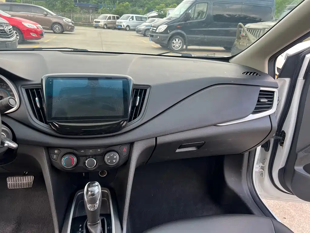 Chevrolet Cavalier — миниатюра 9