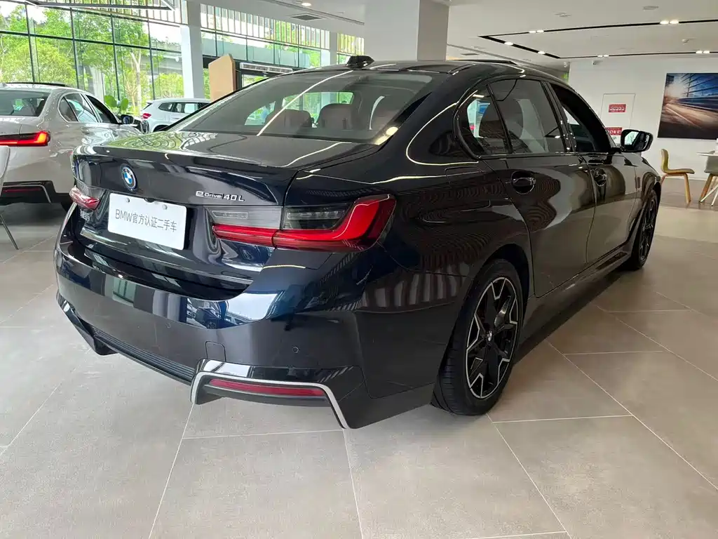 BMW i3 2025 eDrive 40 L