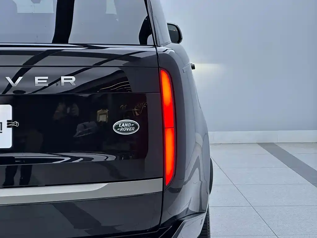 Land Rover Range Rover — миниатюра 6