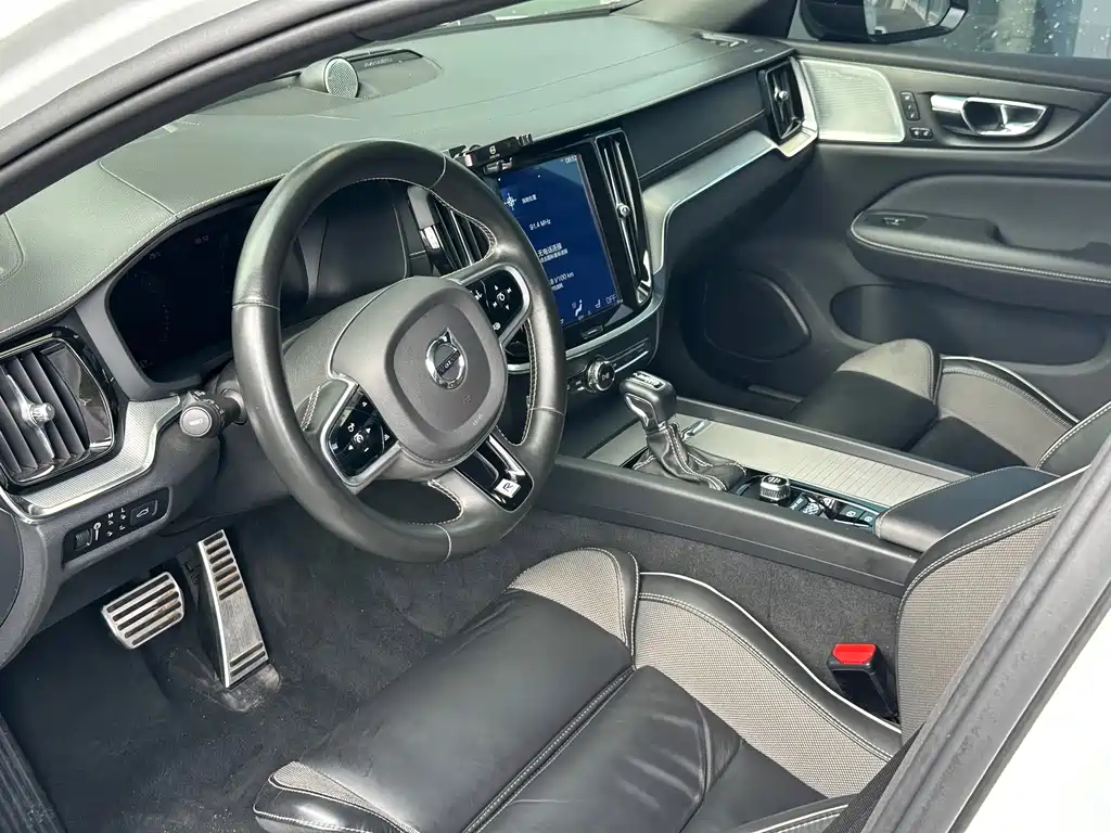 Volvo V60 — миниатюра 6