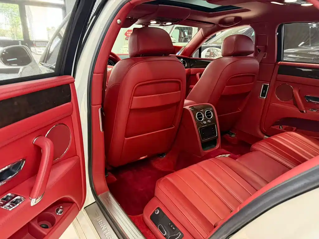 Bentley Flying Spur — миниатюра 10