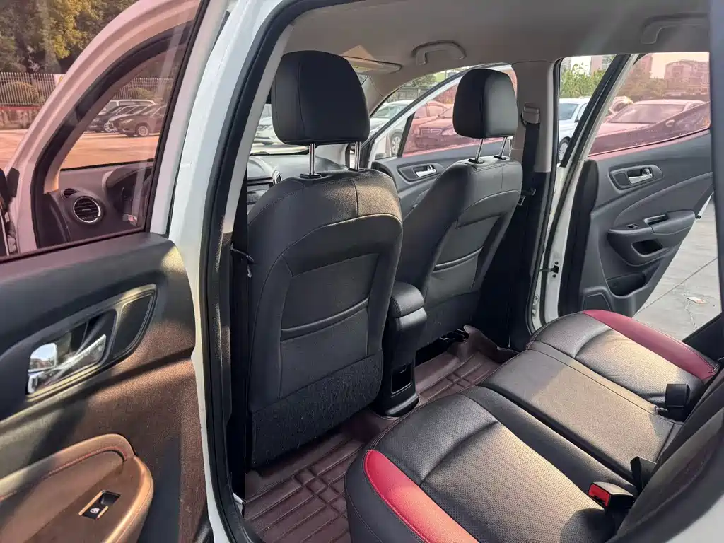 Changan CS15 — миниатюра 5