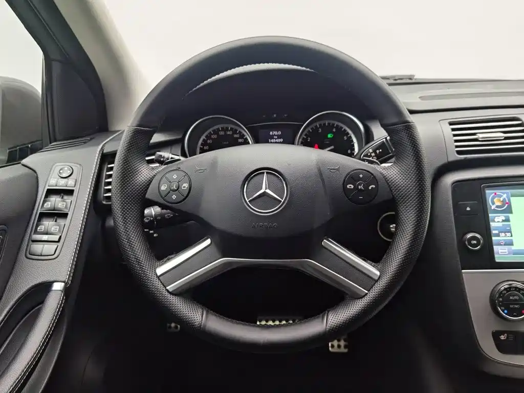Mercedes-Benz R-Class — миниатюра 16