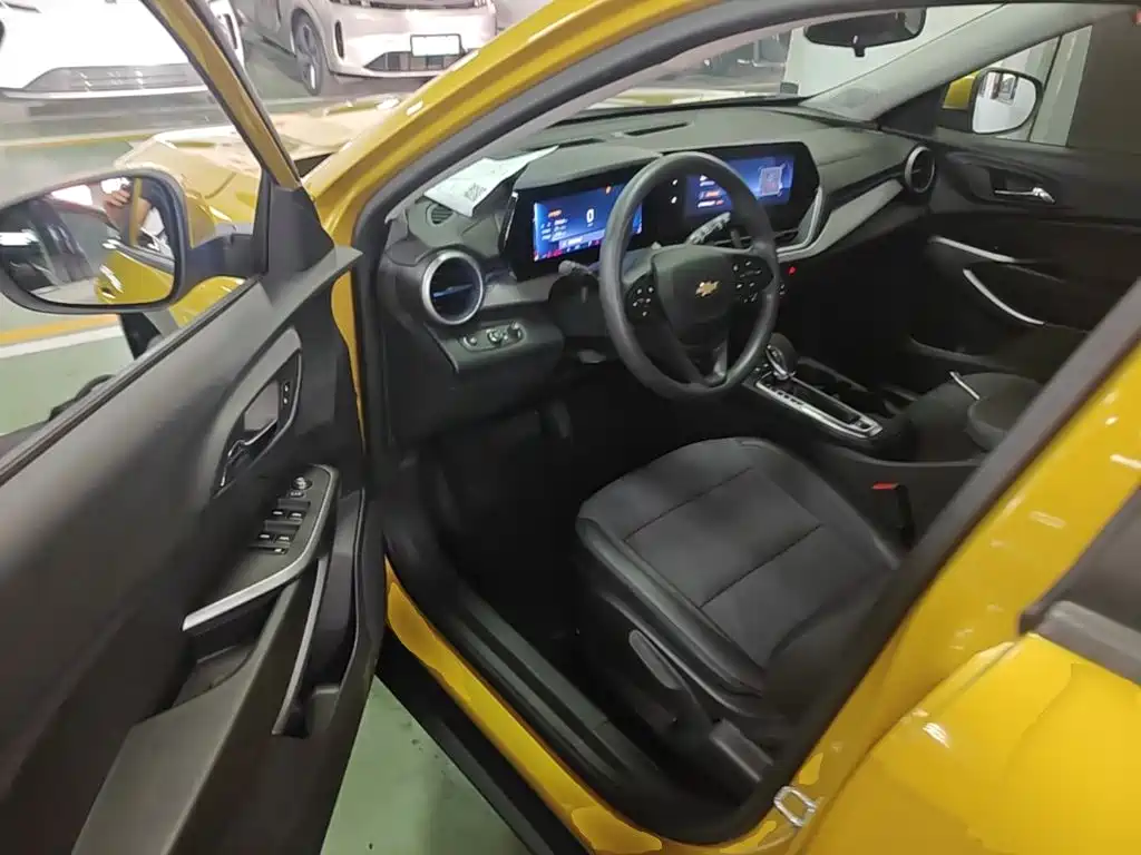 Chevrolet Seeker — миниатюра 16