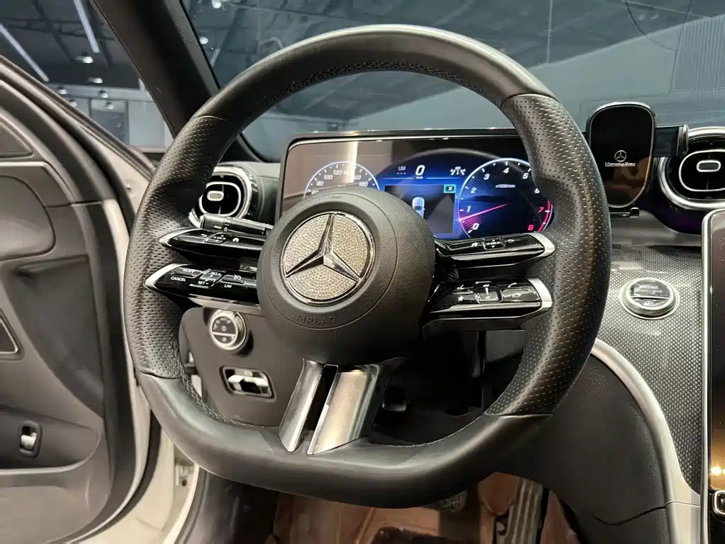 Mercedes-Benz C-Class — миниатюра 8