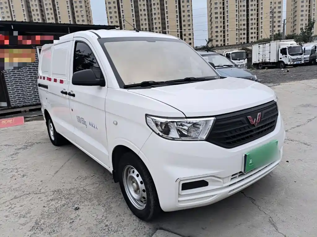 Wuling Hongguang V — миниатюра 4