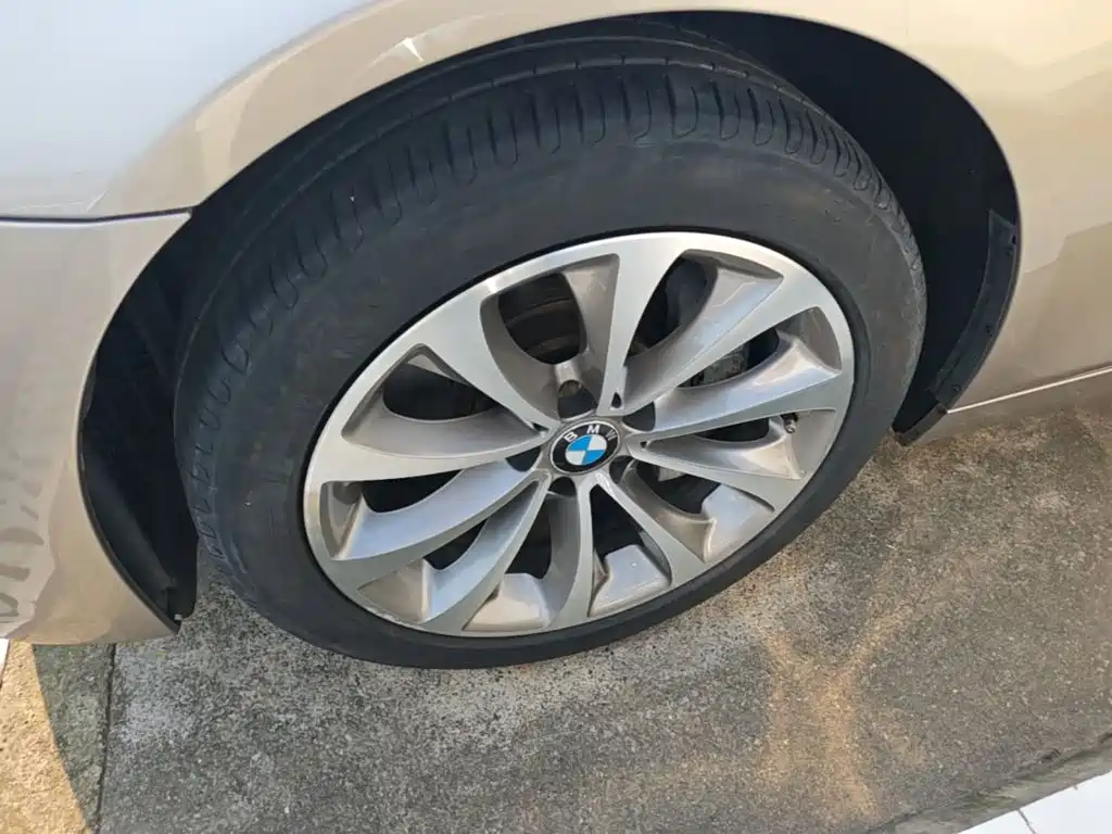 BMW 5 Series — миниатюра 23