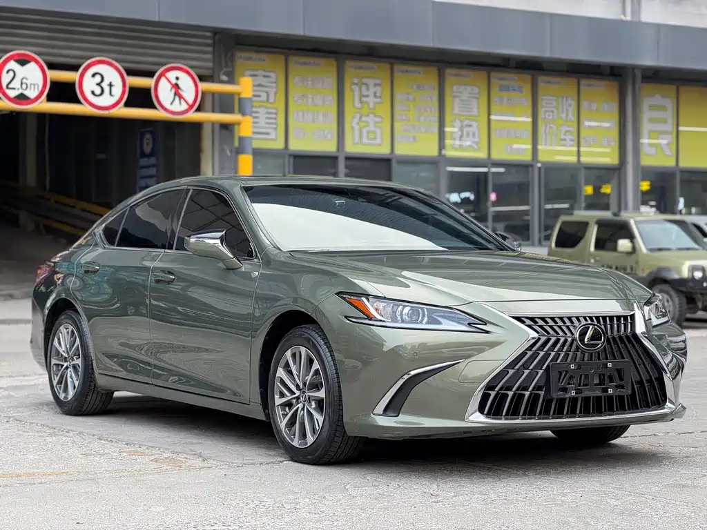 Lexus ES — миниатюра 3