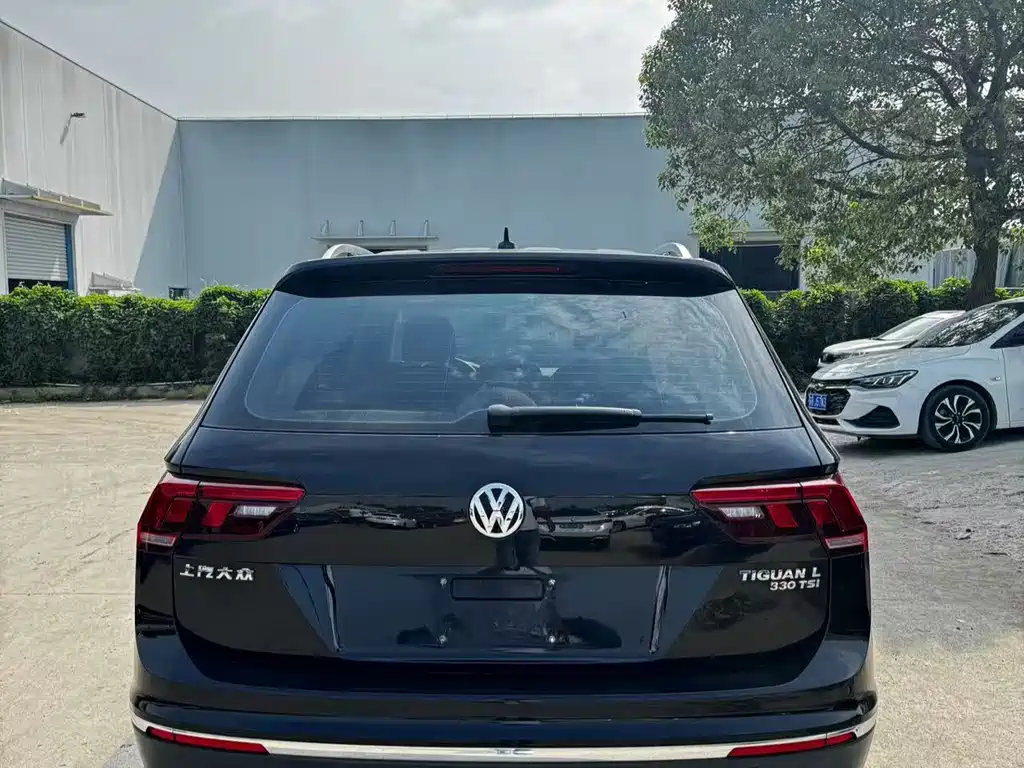 Volkswagen Tiguan L L 2017 330TSI AT Luxury