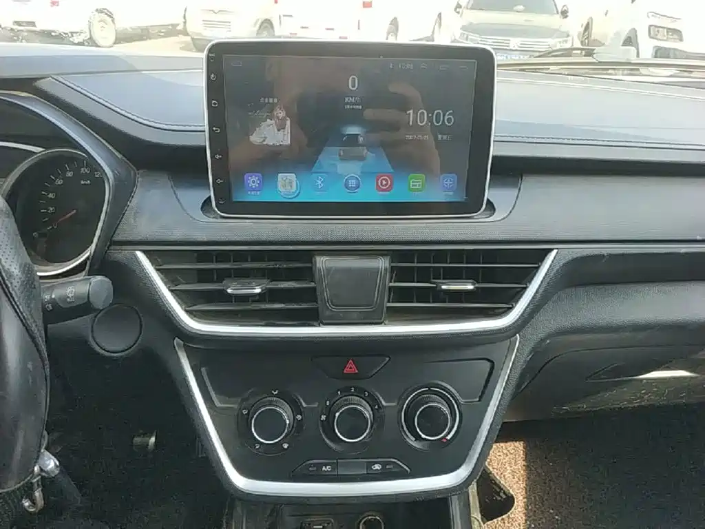 Wuling Hongguang S3 — миниатюра 13