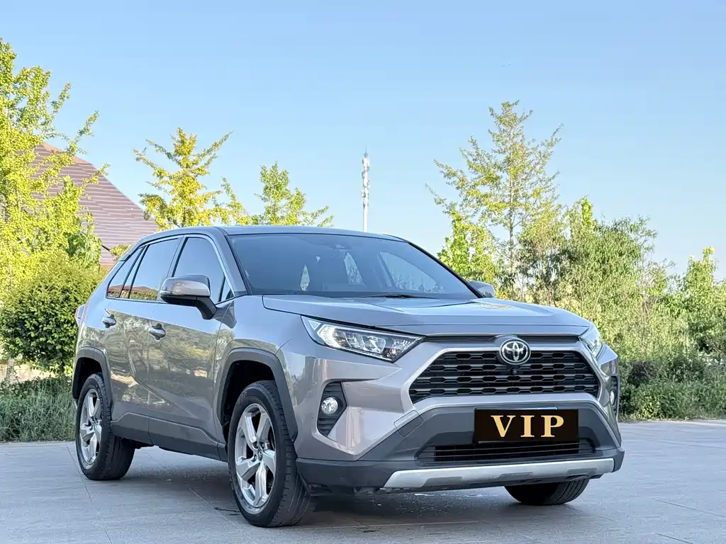 Toyota RAV4 — миниатюра 3