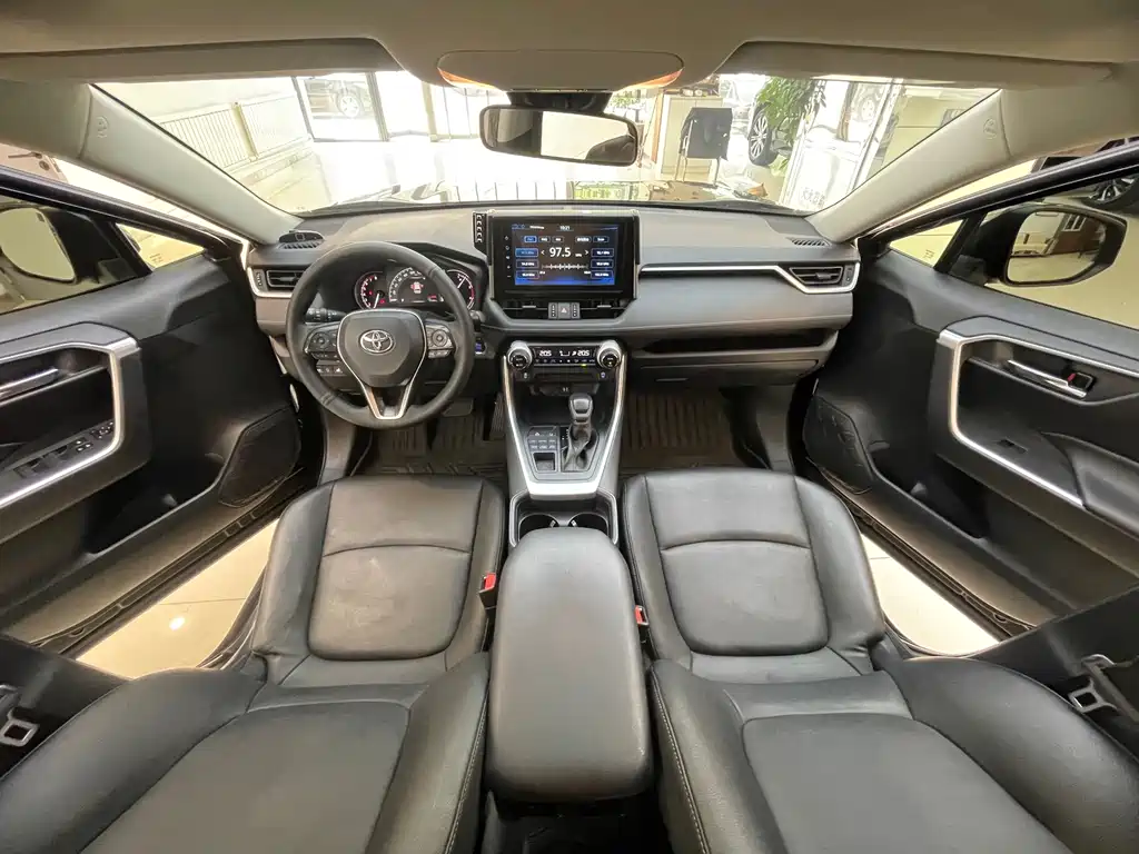 Toyota RAV4 — миниатюра 16