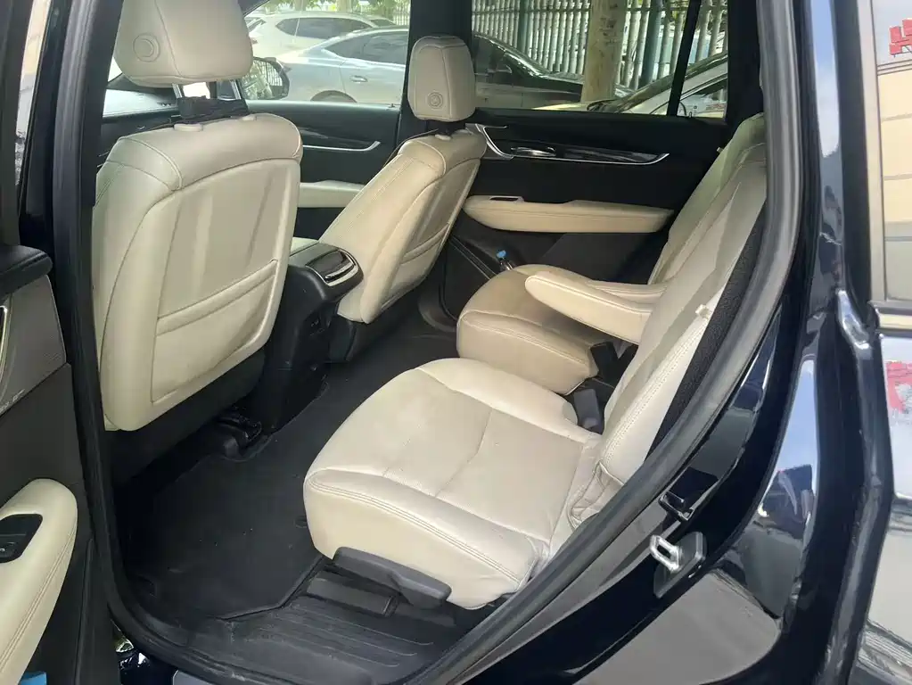 Cadillac XT6 — миниатюра 6