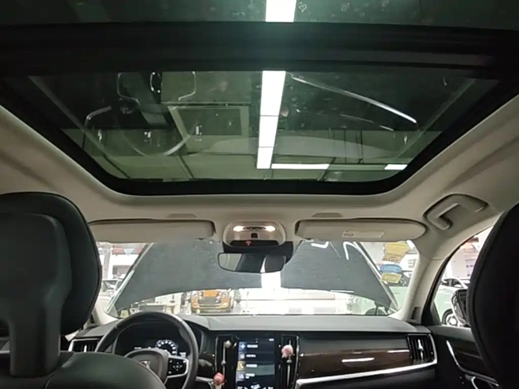 Volvo S90 — миниатюра 18