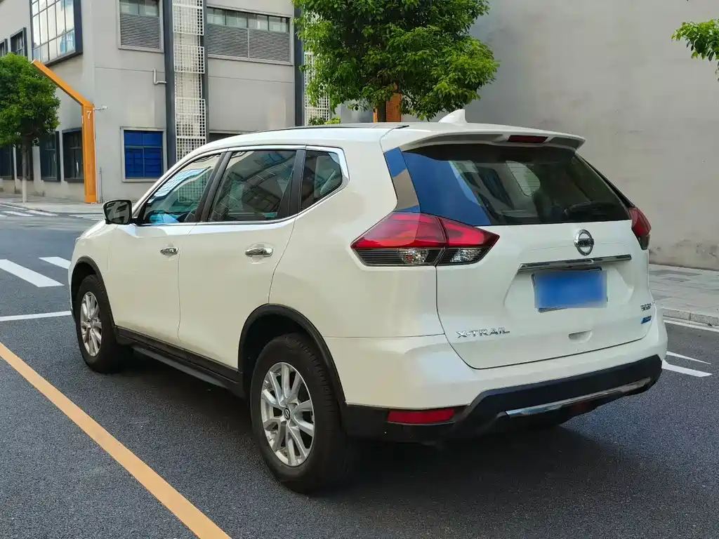 Nissan X-Trail 2017 2.0L CVT Comfort 2WD