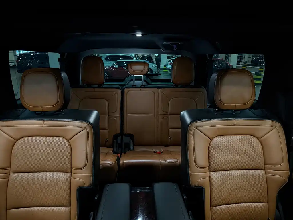 Lincoln Navigator — миниатюра 8